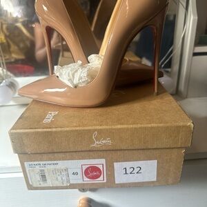 So Kate beige Heels slightly worn